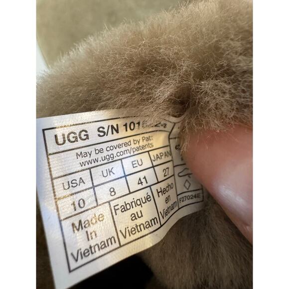 UGG Women's Classic Tall Fashion Boot - Picture 6 of 7